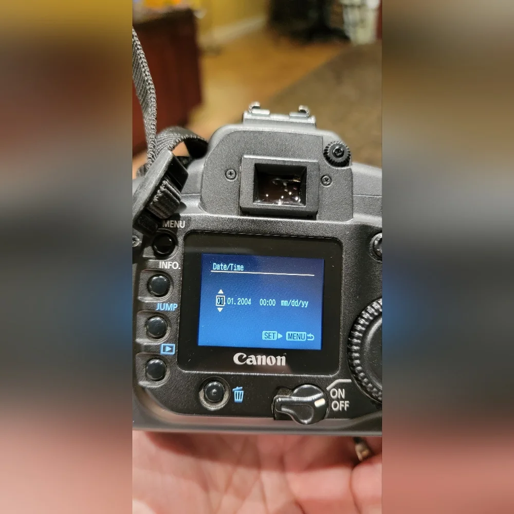 Canon EOS 28-80mm 1: 3.5-5.6 Lens Camera